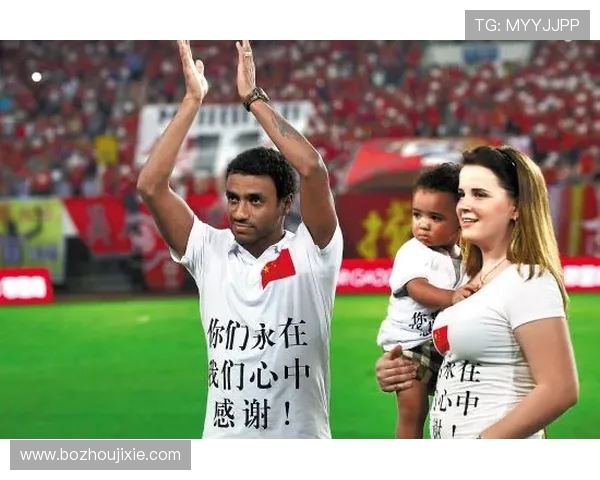 英超名裁自曝曾有退出裁判界念头 家人曾遭球迷机场围攻